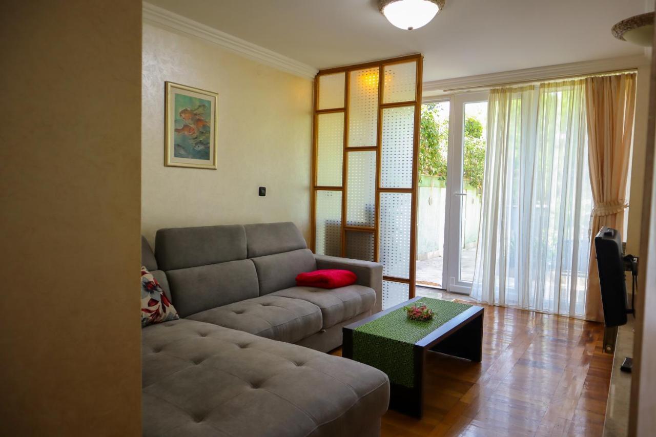 Apartments Okuka Сплит Экстерьер фото
