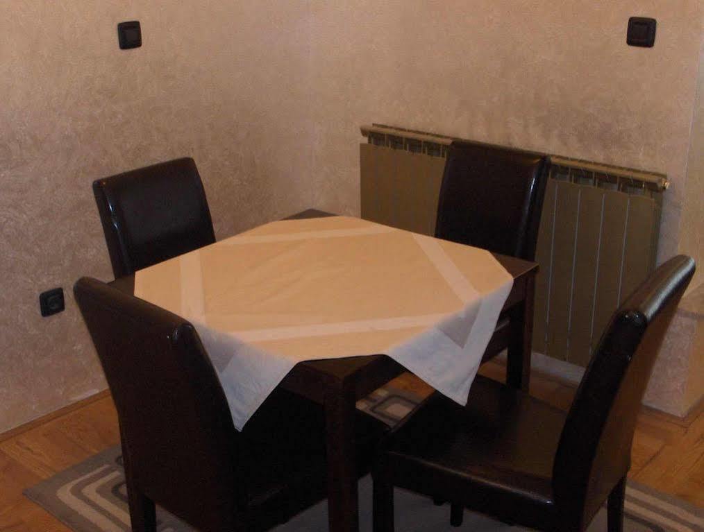 Apartments Okuka Сплит Экстерьер фото